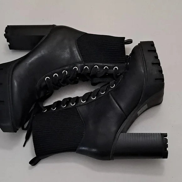 Forever 21 Women's Size 7 Faux Leather 4 inch Heel Boot - Picture 4 of 11